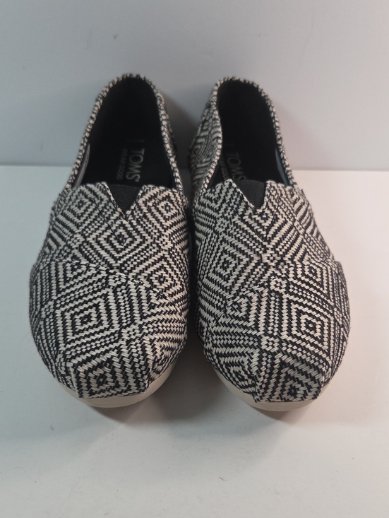 Toms Shoes - Toms Women's Black & White Geometric Slip-On Flats